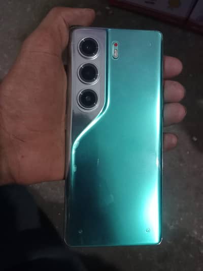 Tecno CAMON 40 Pro