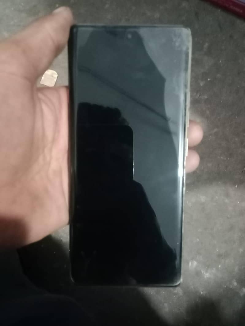 Tecno CAMON 40 Pro 1