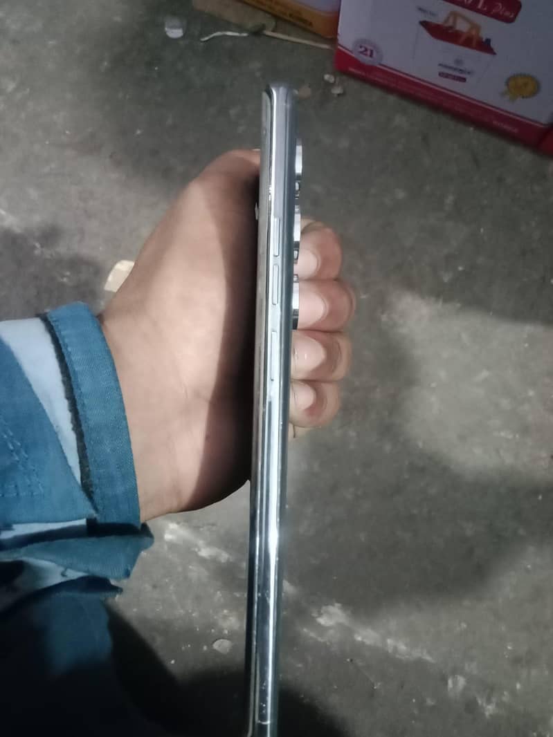 Tecno CAMON 40 Pro 4