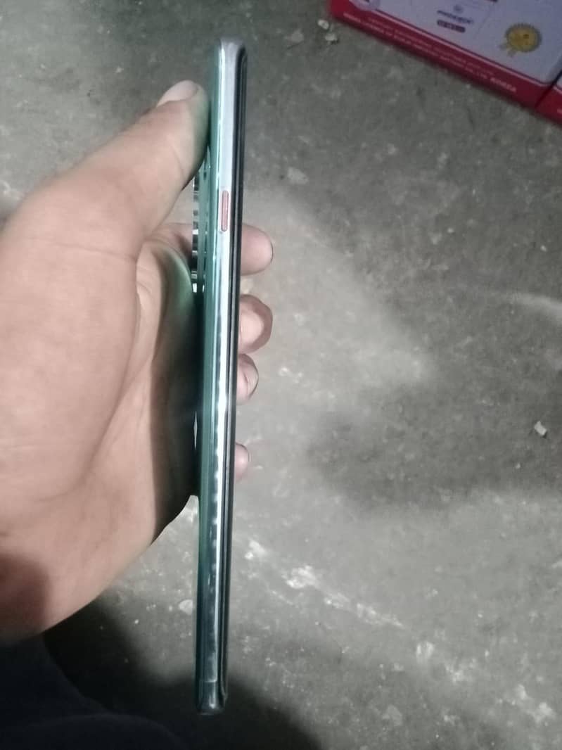 Tecno CAMON 40 Pro 5