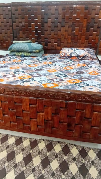 Gujrati Bed with 2 side table.