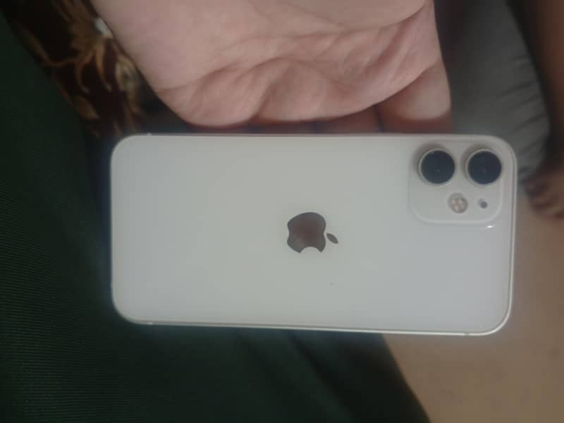 iPhone 12 mini 0