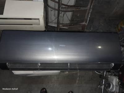 1.5 ton Dc inverter new condition good cooling performance