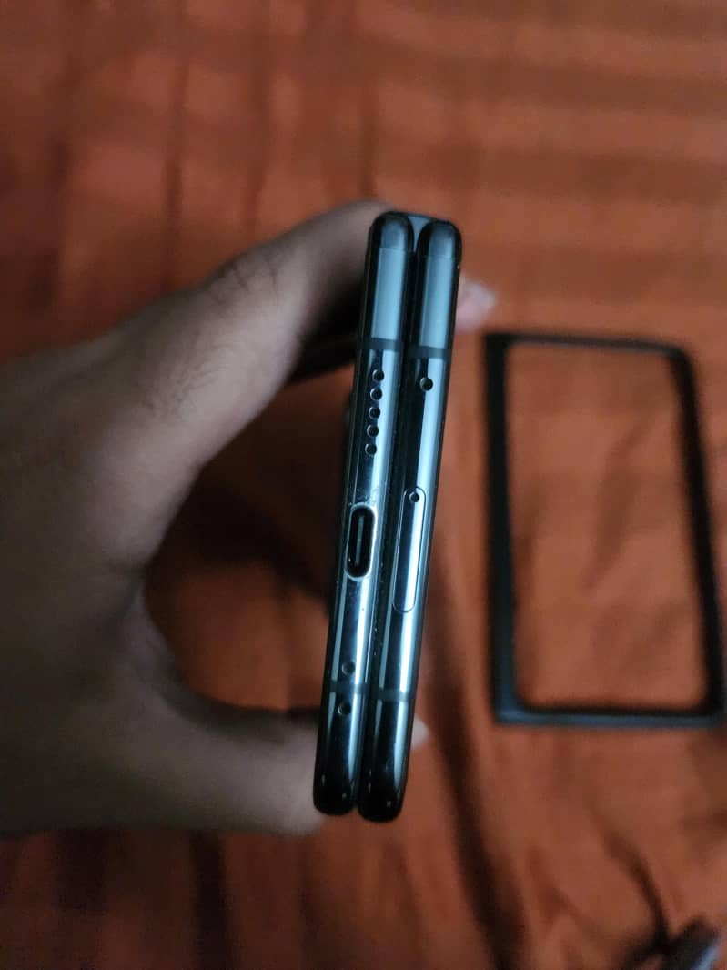 Google Pixel Fold 2