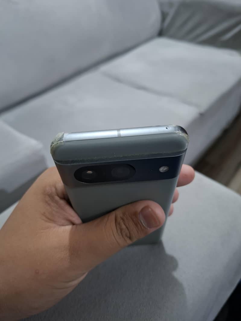 Google Pixel 8 2