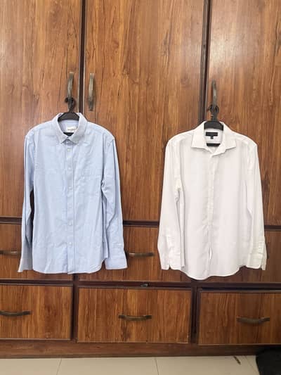 Selling this 10/10 condition  white nd blue