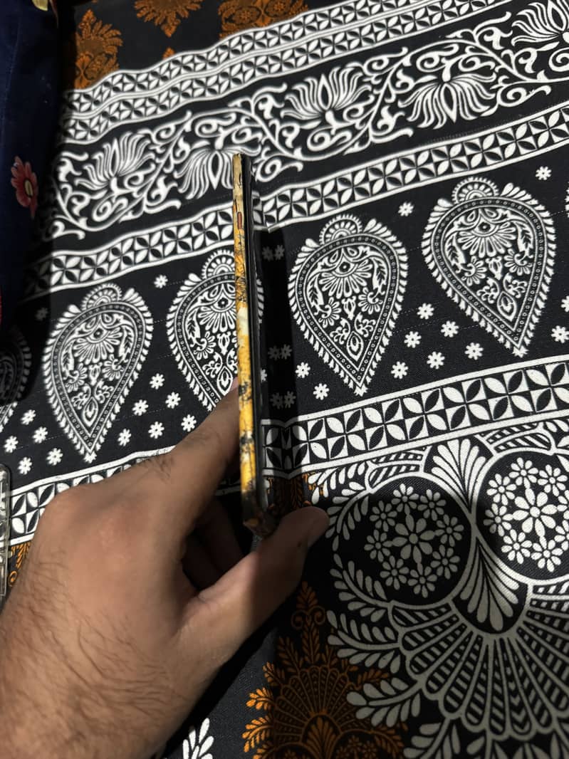 Tecno camon 40 pro 3