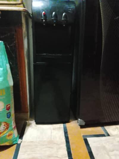 new jaysa hye zada use nhi hoa hye cooling tight hye refrigerator hye