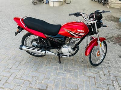 I am selling my Yamaha ybz 125 .