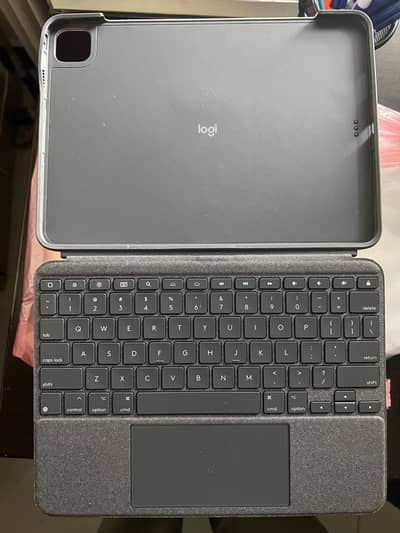IPad Air 5th Gen 64 GB Apace Grey with I-pencil