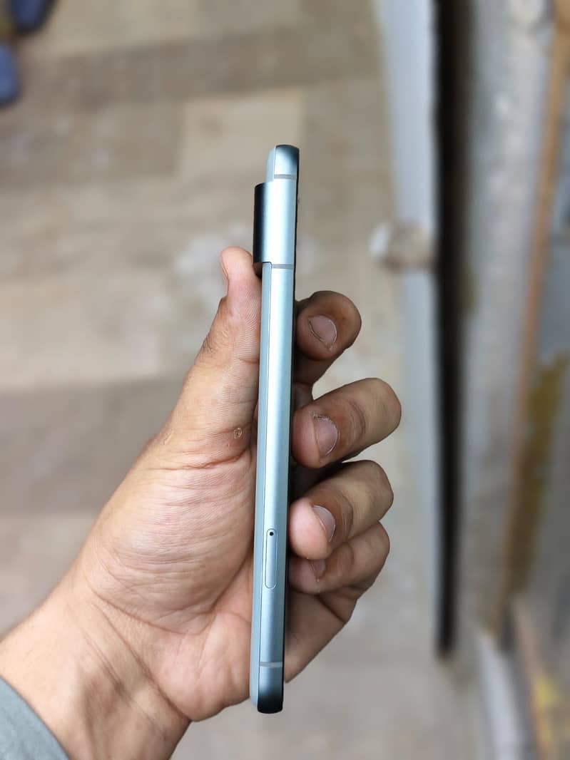 Google Pixel 8 1