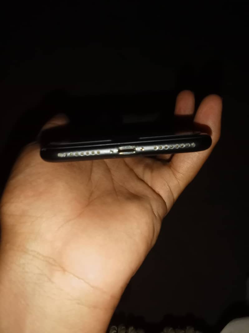 Apple iPhone 7 Plus 3