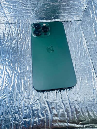 iPhone 13 pro .