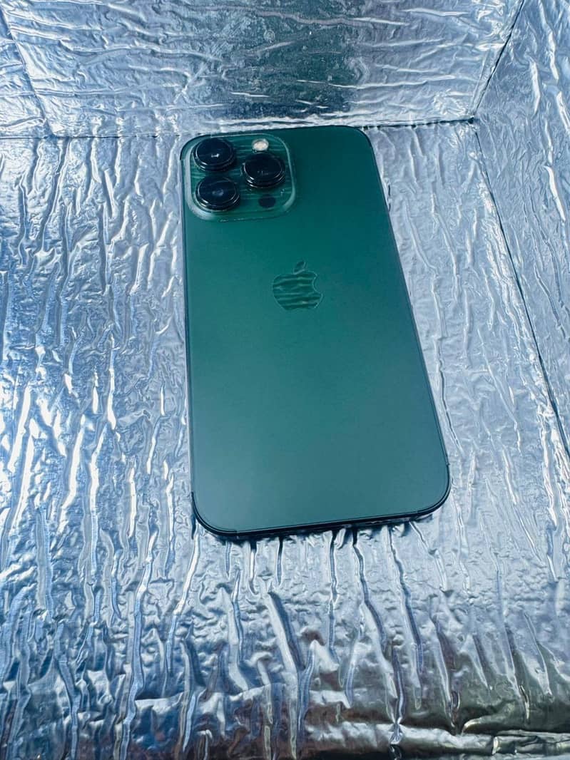 iPhone 13 pro . 0
