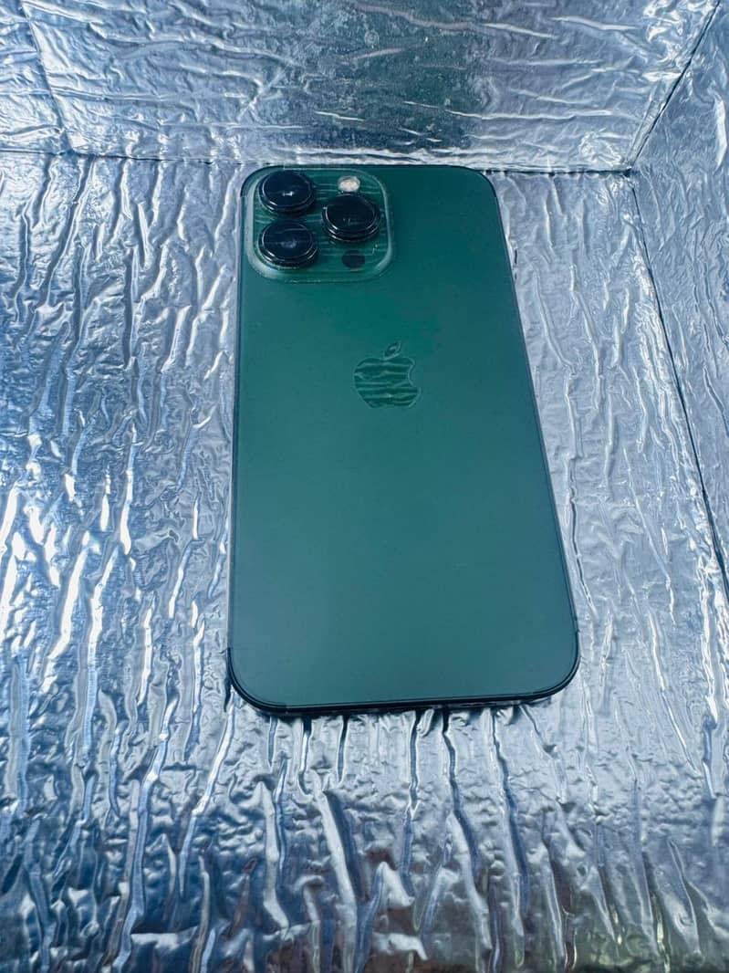 iPhone 13 pro . 1