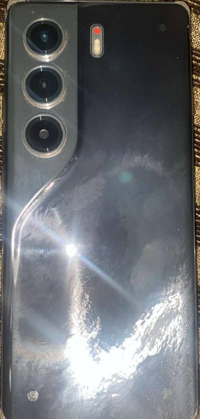 Tecno CAMON 40 Pro 8/256 9.5 month warray