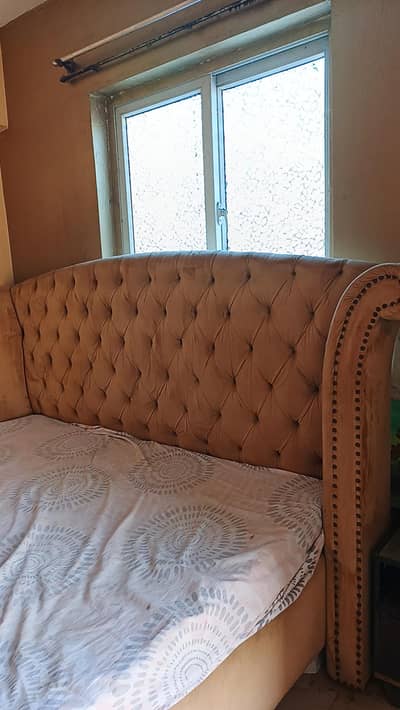 bed and mattress for sale in Karachi