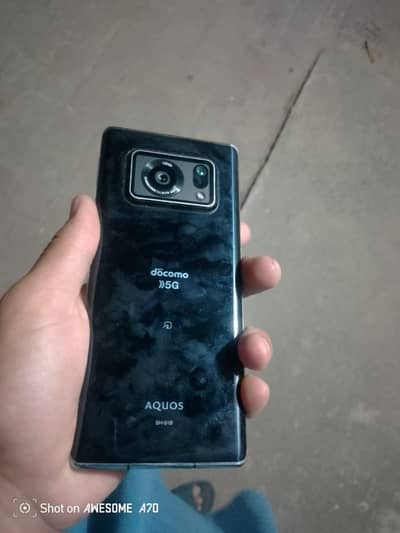 Sharp Aquos R6