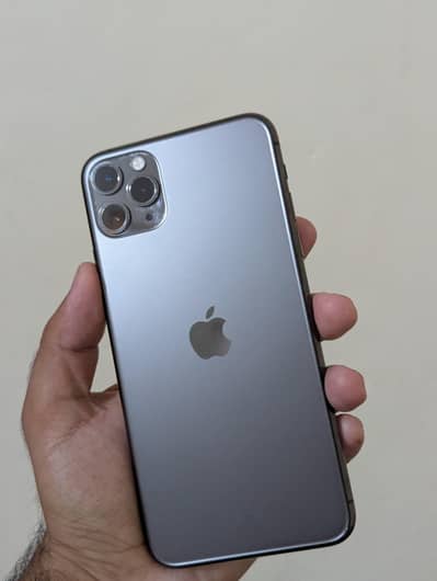 iPhone 11 Pro Max (factory unlock) lush condition