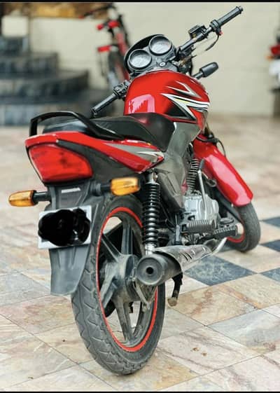 Honda CB 125 F