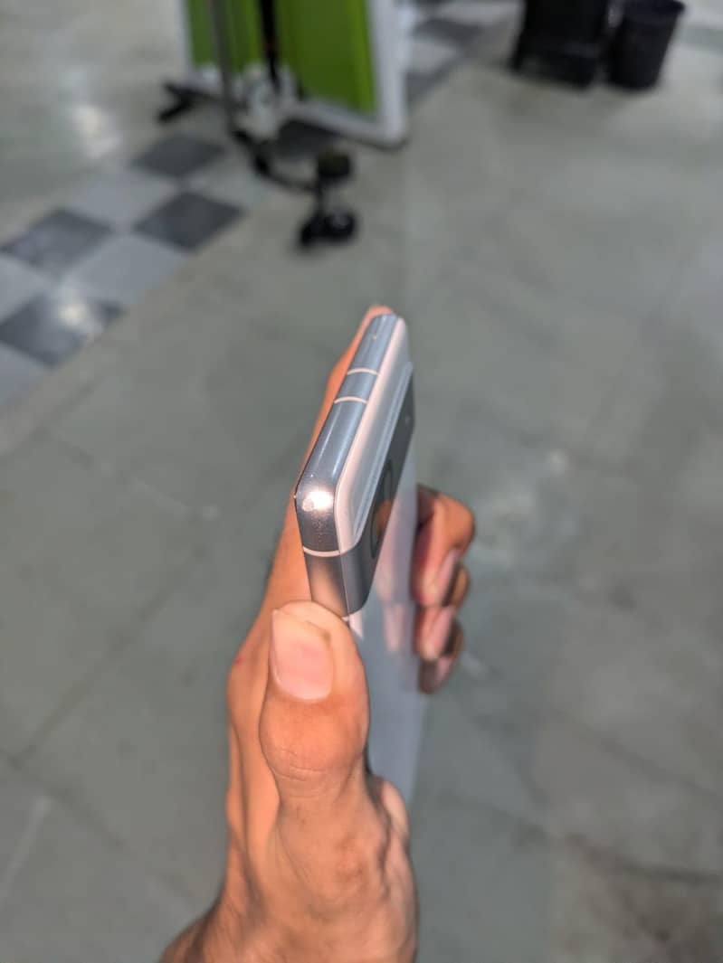 Google Pixel 7a 3