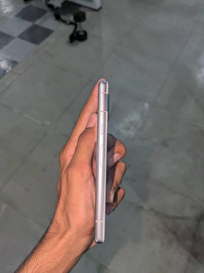 Google Pixel 7a 4