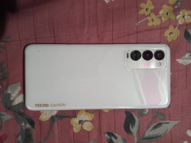 Tecno Camon 18P 0