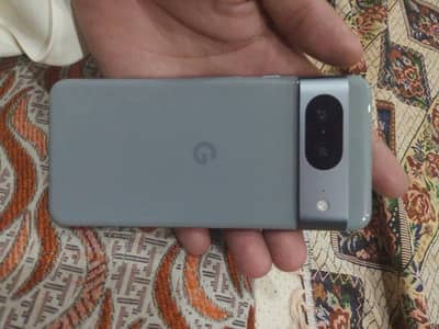 Google Pixel 8