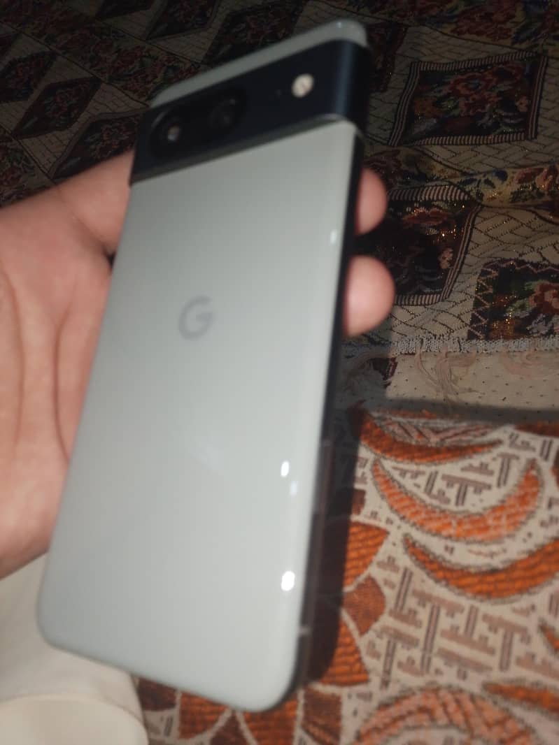 Google Pixel 8 5