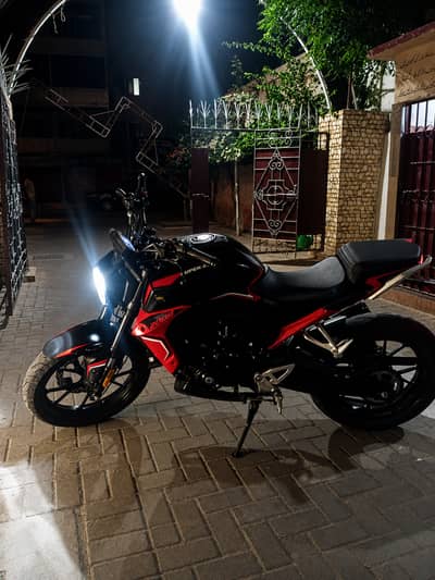 Superstar 200R 2024 | 3790 KM Driven | 2nd Owner | Iridium Plugs |