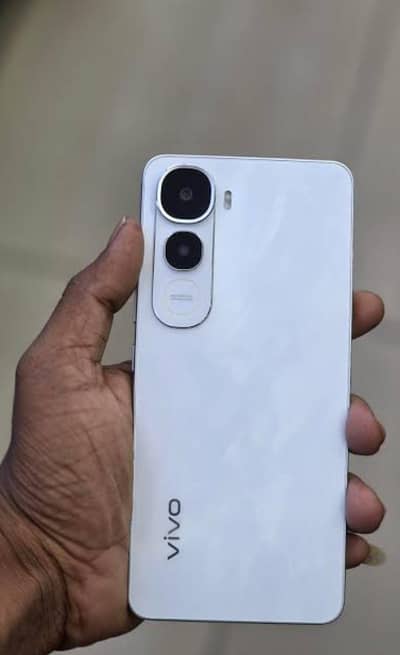 Vivo Y400