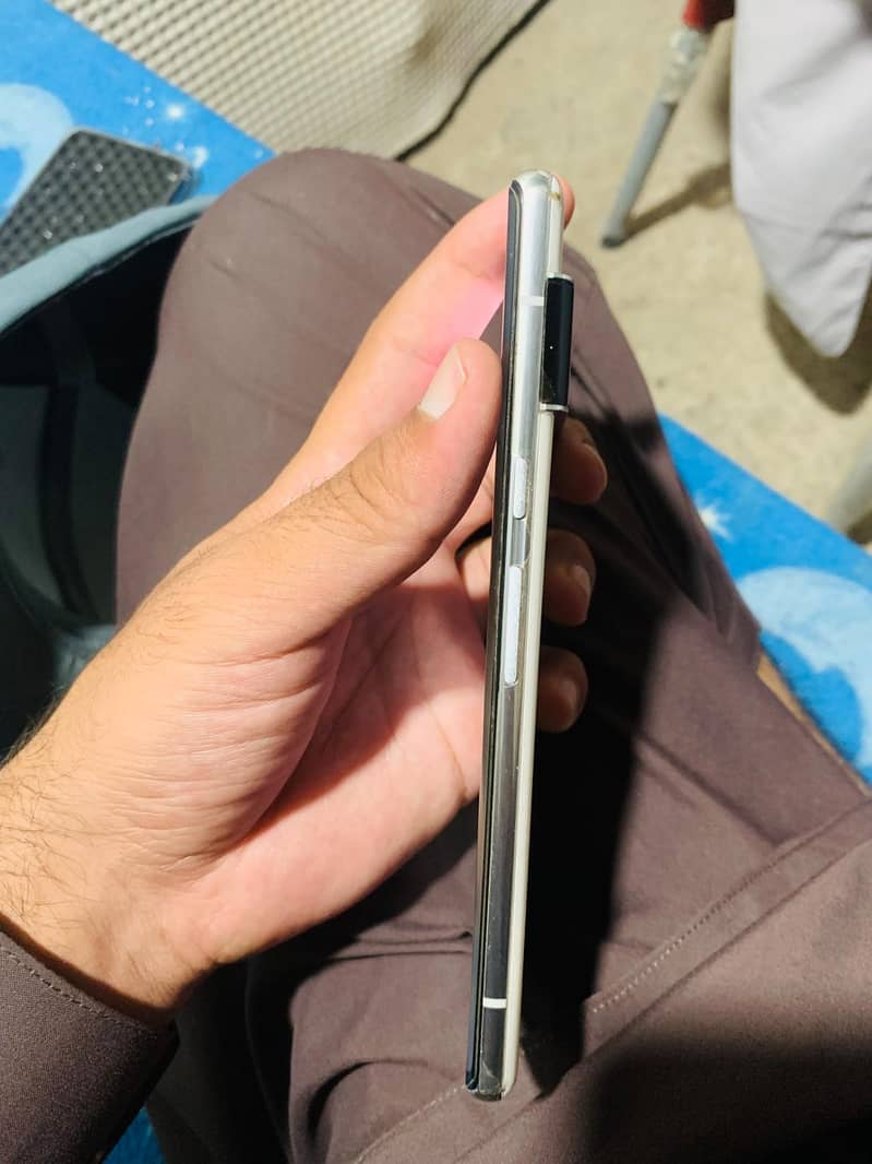 Google Pixel 6 Pro 2