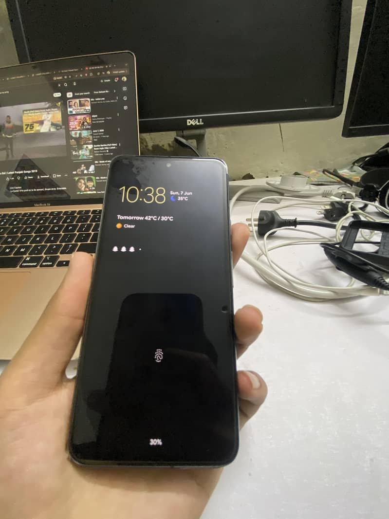 Google Pixel 8 2