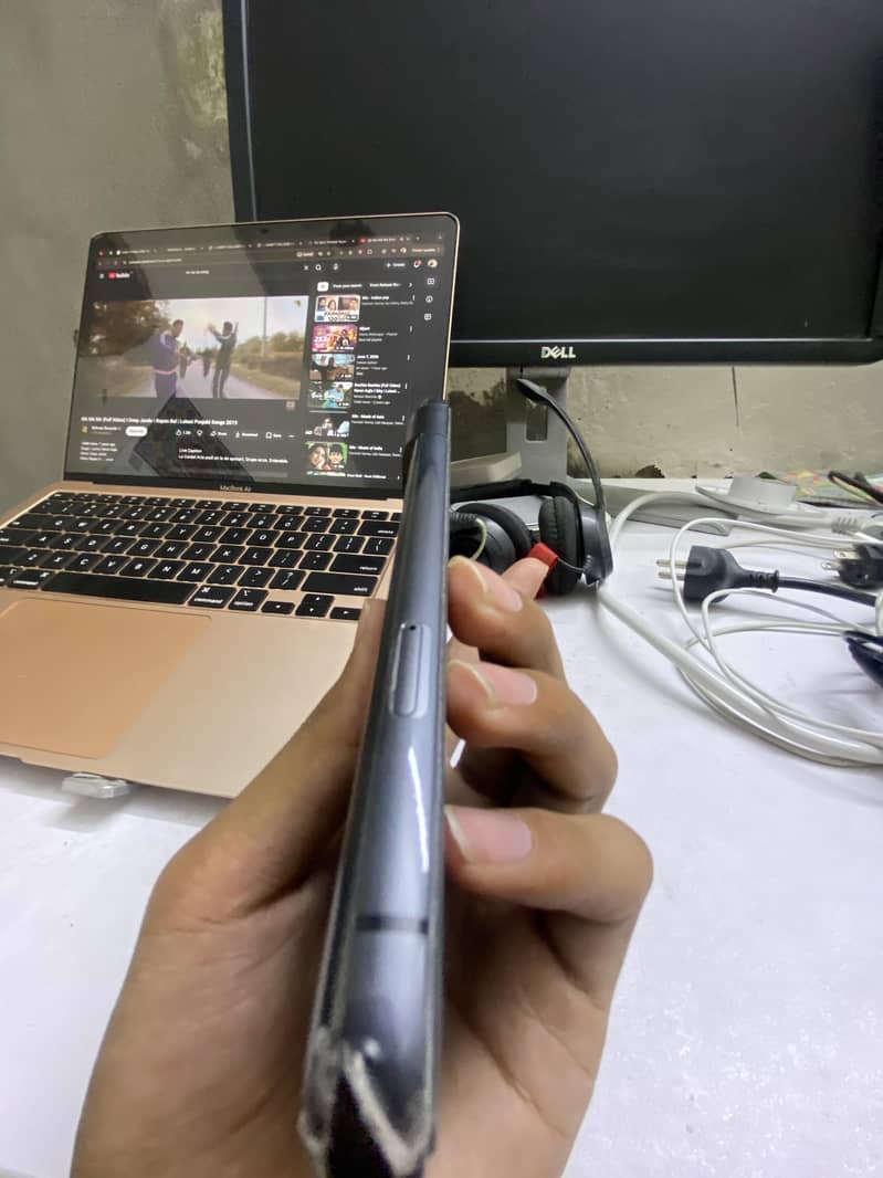 Google Pixel 8 5