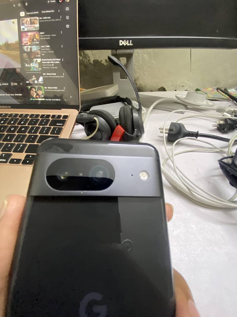 Google Pixel 8 7