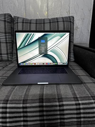 Apple MacBook Pro 15" (2017) | Upgraded 3.1 GHz i7 | 16GB | 512GB SSD