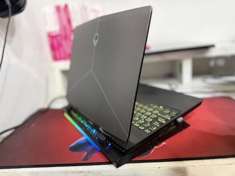 Alienware M15 Gaming Machine 3