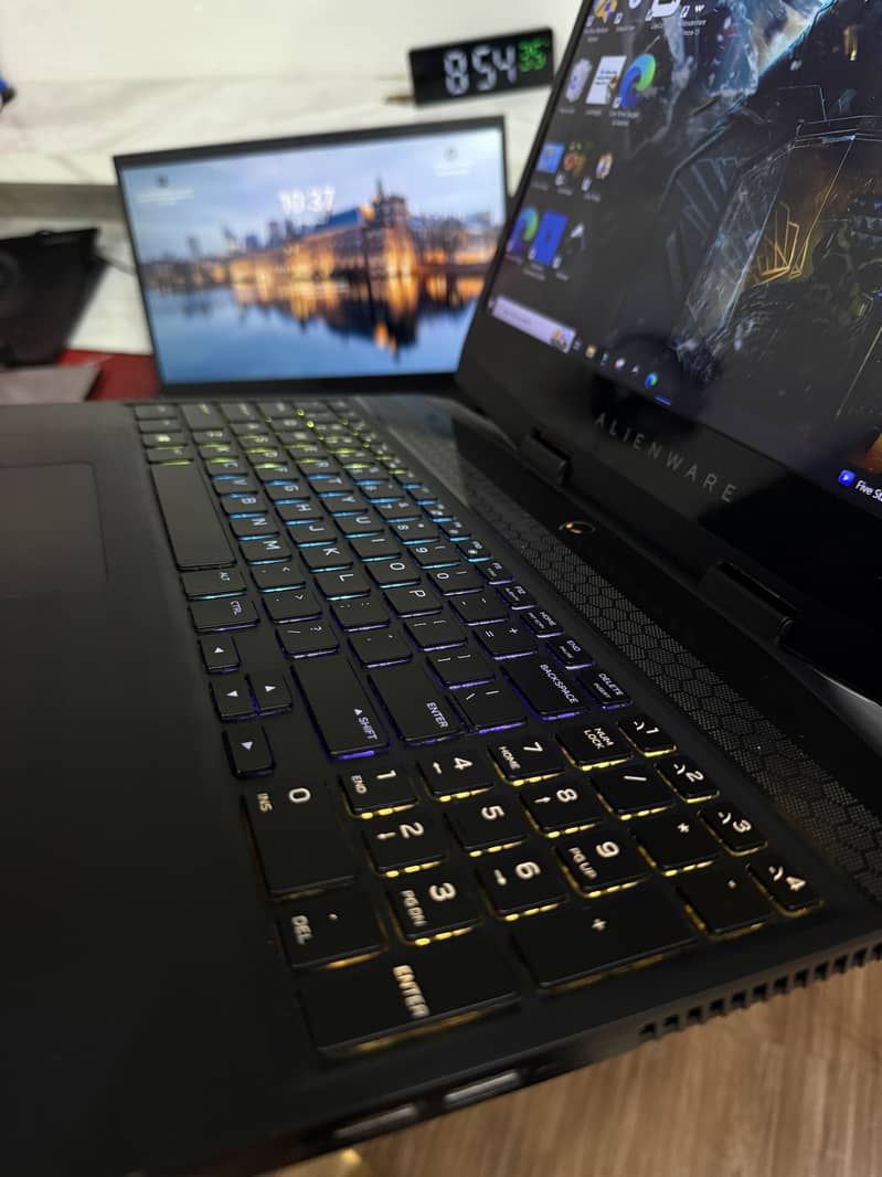 Alienware M15 Gaming Machine 4