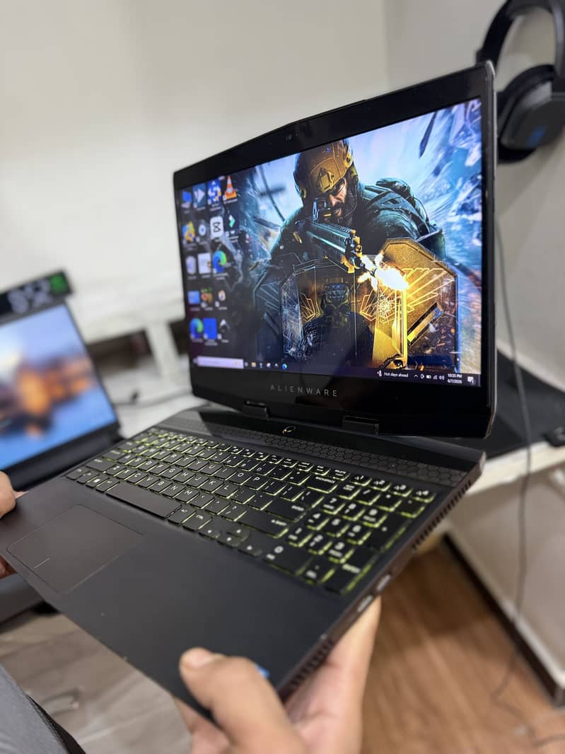 Alienware M15 Gaming Machine 6