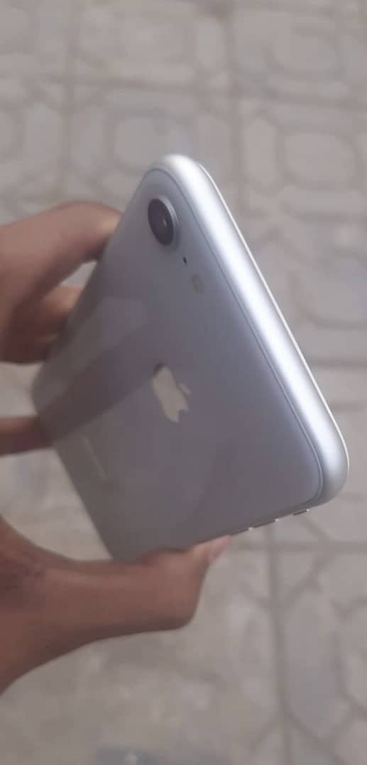 Apple iPhone 8 1