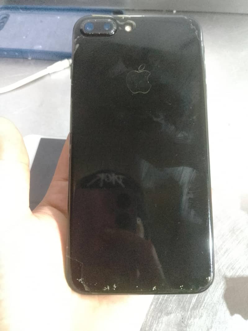 Apple iPhone 7 Plus 1