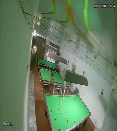 good condition snooker club 4marla apace 3 snooker table and stik