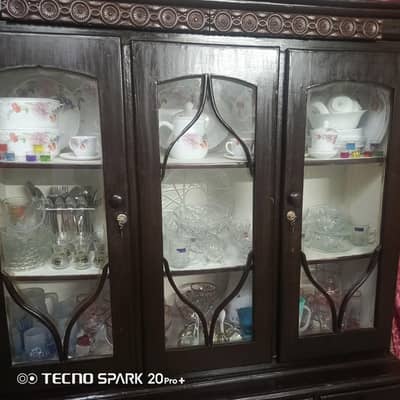 I HAVE SELL MY SHOWCASE URGENTLY 03145036315