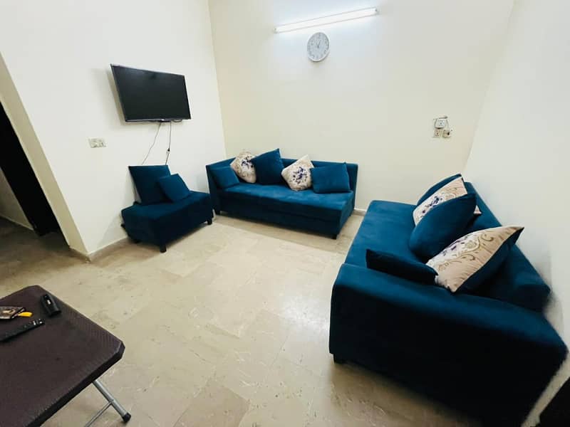 L shape sofa set in nice condition 3
