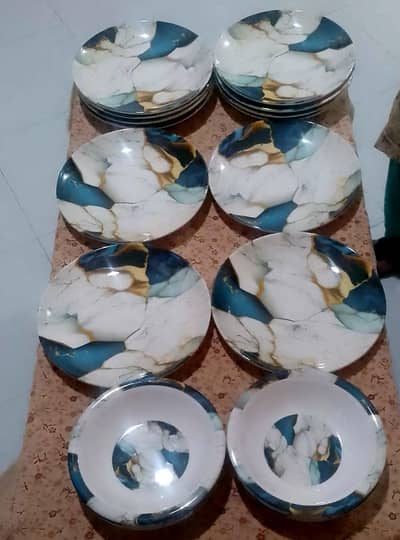 Brand New Set  18 Pieces Dinner Set