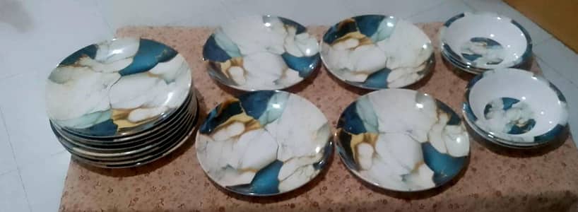 18 Pieces Dinner Set