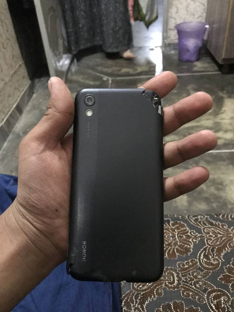 Honor 7C 4