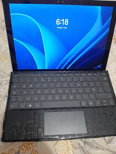 Microsoft surface pro 4 i5 6th 128gb 4gb 3 hour battery touch screen