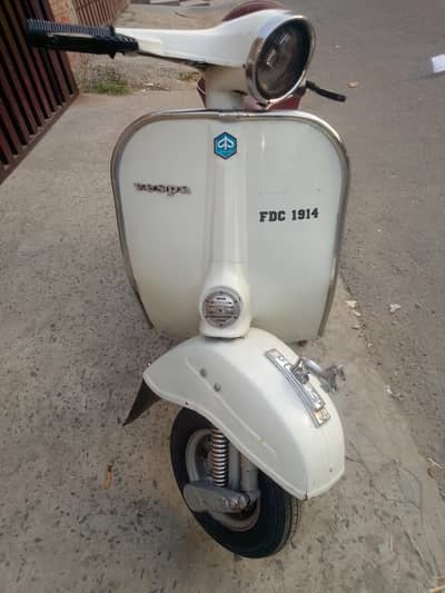 03234690675 restore vespa made in Italy