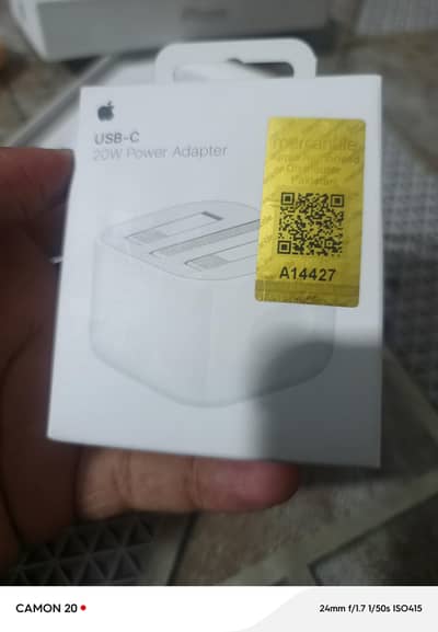 iphone 15 , 16,17 pro max charger 20 W original